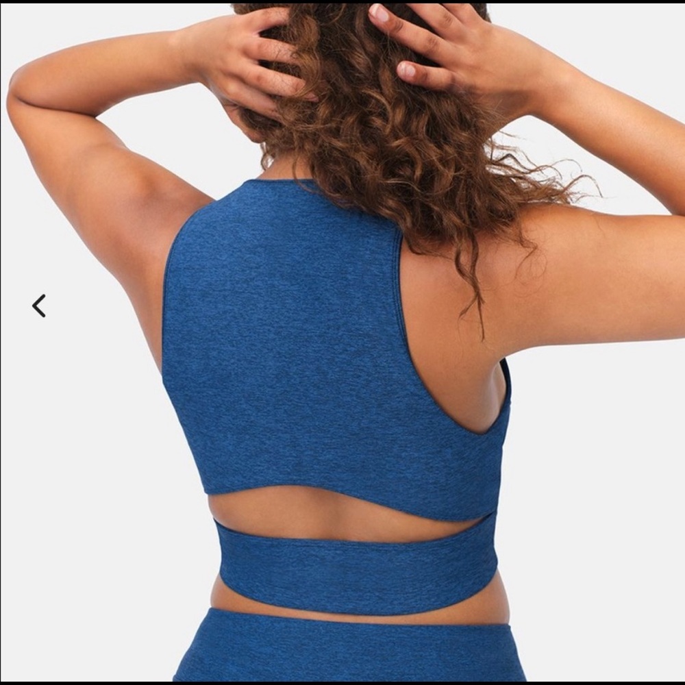Outdoor voices slit back top. Like New. Navy. Size small.